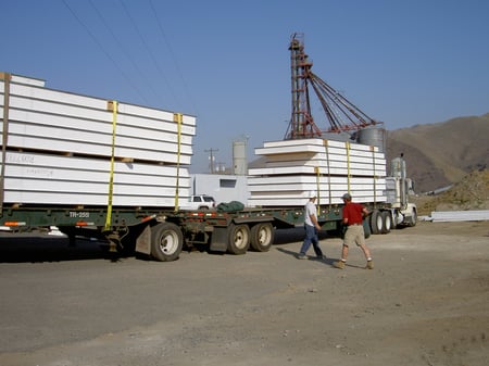 Install - Roosters Landing Restaurant - Clarkston WA  PICT1166SIPS on truck 