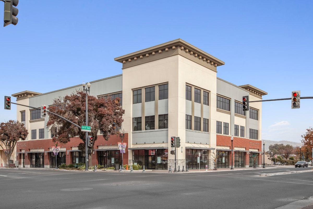 3-story Commercial mixed use building built with SIPs in California