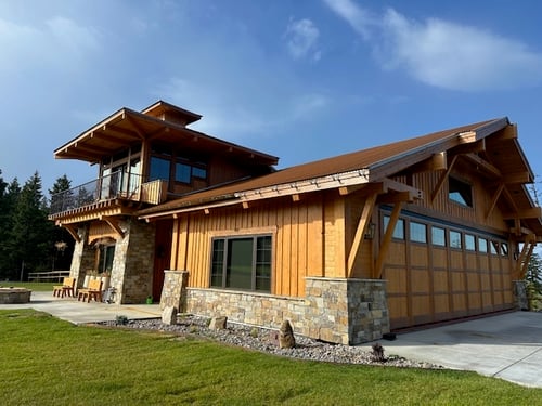 High-performance recreational building built with structural insulated panels