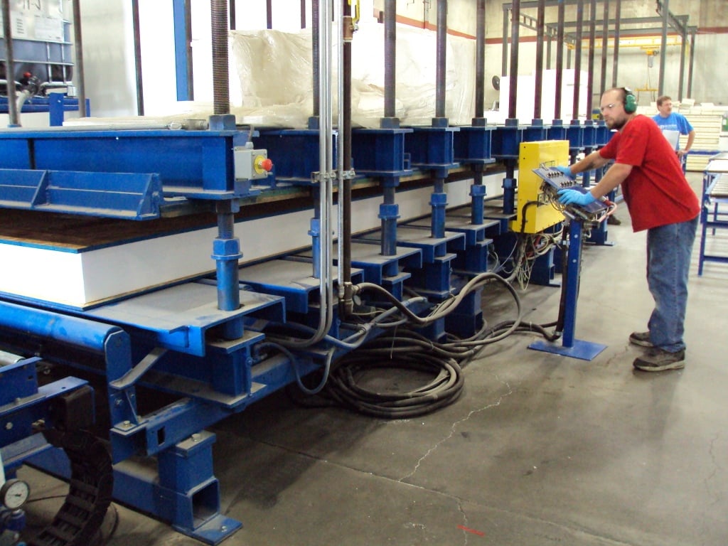 What Are SIPs? The Basics of Structural Insulated Panels (SIPS 101)